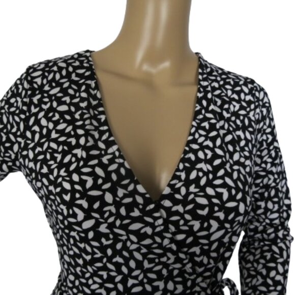 Banana Republic Wrap Dress - Picture 5 of 7